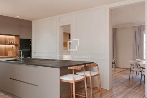 Apartment à vendre à Barcelona, Espagne, 4 chambres, 200 m2 No. 150637 - photo 3