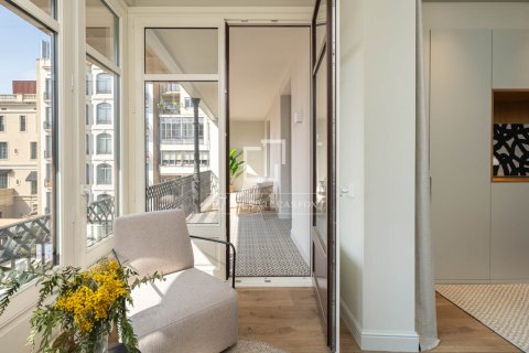 Apartament w Barcelona, Hiszpania 4 sypialnie, 200 mkw. nr 150637 – zdjęcie 29