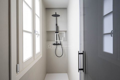 Apartament w Barcelona, Hiszpania 4 sypialnie, 200 mkw. nr 150637 – zdjęcie 19