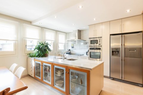 Villa à vendre à Sant Cugat Del Valles, Barcelona, Espagne, 4 chambres, 185 m2 No. 150636 - photo 10