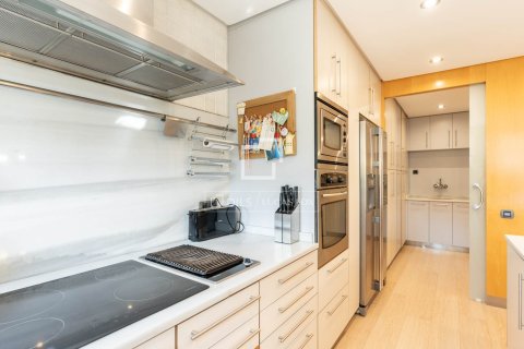 Villa à vendre à Sant Cugat Del Valles, Barcelona, Espagne, 4 chambres, 185 m2 No. 150636 - photo 11