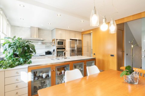 Villa à vendre à Sant Cugat Del Valles, Barcelona, Espagne, 4 chambres, 185 m2 No. 150636 - photo 14