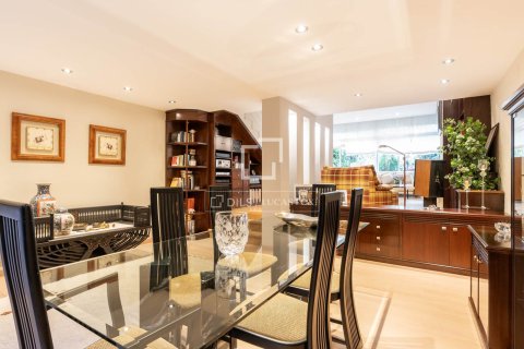 Villa à vendre à Sant Cugat Del Valles, Barcelona, Espagne, 4 chambres, 185 m2 No. 150636 - photo 6