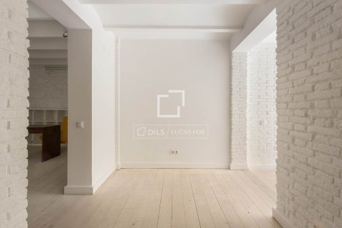 Apartment à vendre à Barcelona, Espagne, 4 chambres, 208 m2 No. 150642 - photo 29