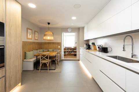 Penthouse w Barcelona, Hiszpania 6 sypialni, 320 mkw. nr 150638 – zdjęcie 15