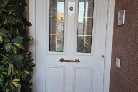 House for sale in Calasparra, Murcia, Spain 4 bedrooms, 241.8 sq.m. No. 185085 - photo 2