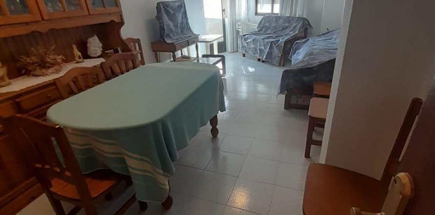 Apartment in Torrevieja, Alicante, Spain 3 bedrooms, 109 sq.m. No. 156240