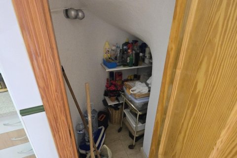 Villa till salu i Torrevieja, Alicante, Spanien 3 sovrum, 102 kvm. Nr. 156242 - foto 16