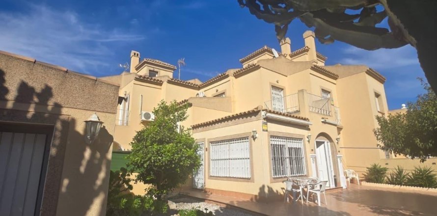 Villa i Torrevieja, Alicante, Spanien 3 sovrum, 102 kvm. Nr. 156242