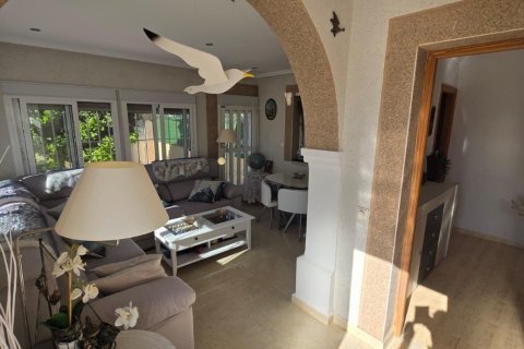 Villa till salu i Torrevieja, Alicante, Spanien 3 sovrum, 102 kvm. Nr. 156242 - foto 6