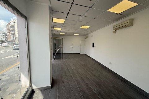Commercial property for rent in Torrevieja, Alicante, Spain 51 sq.m. No. 156239 - photo 3