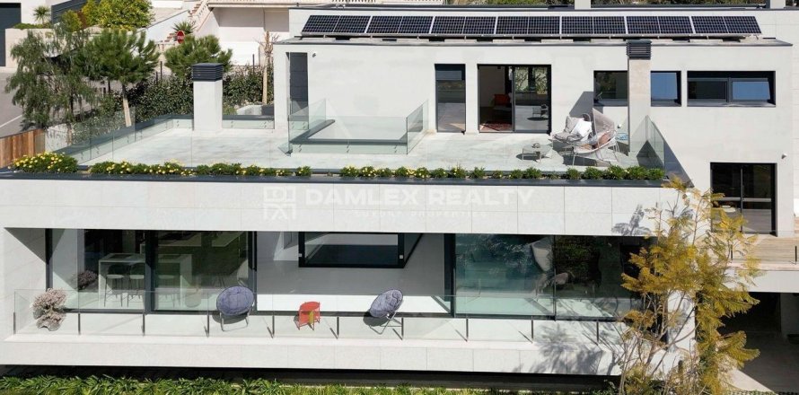 Huvila Platja D'aro, Girona, Espanja 6 makuuhuonetta, 450 m2 No. 176692