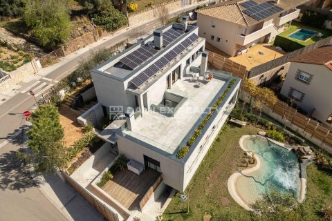 Huvila myytävänä Platja D'aro, Girona, Espanja, 6 makuuhuonetta, 450 m2 No. 176692 - kuva 2