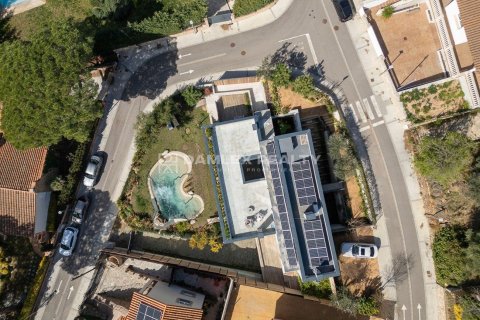 Huvila myytävänä Platja D'aro, Girona, Espanja, 6 makuuhuonetta, 450 m2 No. 176692 - kuva 8