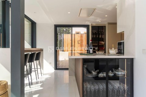 Huvila myytävänä Platja D'aro, Girona, Espanja, 6 makuuhuonetta, 450 m2 No. 176692 - kuva 12