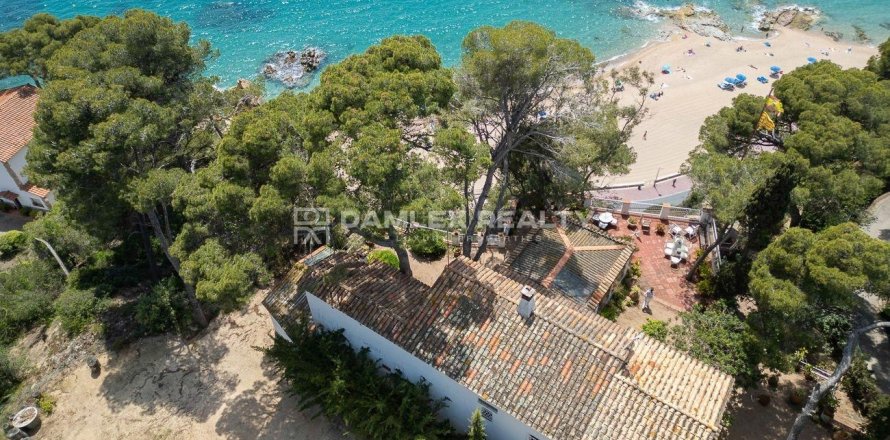 Huvila Lloret de Mar, Girona, Espanja 5 makuuhuonetta, 391 m2 No. 176698