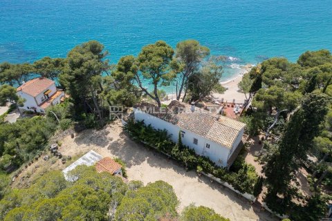 Huvila myytävänä Lloret de Mar, Girona, Espanja, 5 makuuhuonetta, 391 m2 No. 176698 - kuva 4