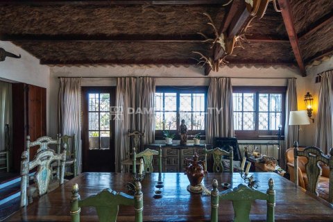 Huvila myytävänä Lloret de Mar, Girona, Espanja, 5 makuuhuonetta, 391 m2 No. 176698 - kuva 14