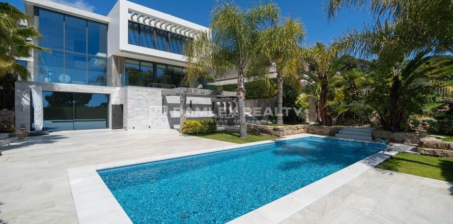 Villa a Blanes, Girona, Spagna 4 camere da letto, 487 mq. N° 176694