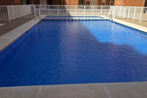 Apartamento en Torrevieja, Alicante, España 2 dormitorios, 56 m2 No. 193741