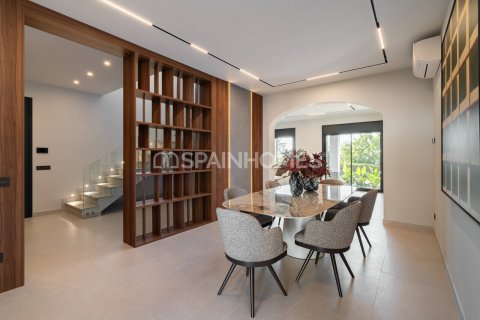 Villa à vendre à Castelldefels, Barcelona, Espagne, 5 chambres, 264 m2 No. 164709 - photo 11