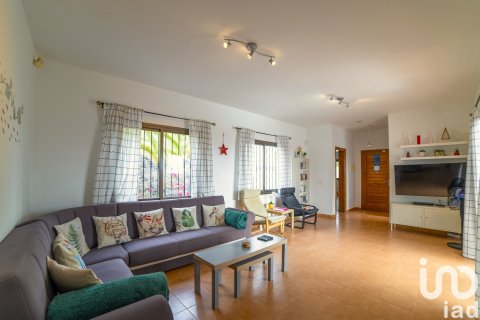 Продажа дома в Плайя-Бланка, Лансароте, Испания 3 спальни, 142м2 №153118 - фото 3