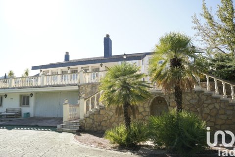 House à vendre à Cocentaina, Alicante, Espagne, 8 chambres, 347 m2 No. 153119 - photo 3