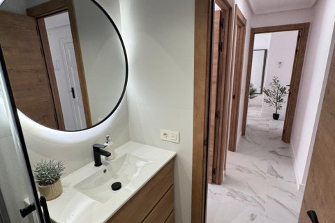 Wohnung zum Verkauf in Torrevieja, Alicante, Spanien 4 Schlafzimmer, 105 m2 Nr. 140360 - Foto 24