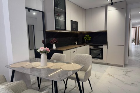 Wohnung zum Verkauf in Torrevieja, Alicante, Spanien 4 Schlafzimmer, 105 m2 Nr. 140360 - Foto 1