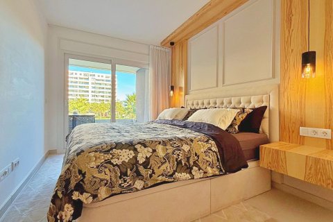 Apartament w Torrevieja, Alicante, Hiszpania 2 sypialnie, 79 mkw. nr 144556 – zdjęcie 28