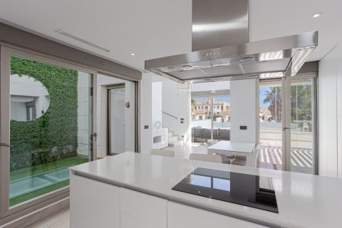 Huvila myytävänä Alicante, Espanja, 4 makuuhuonetta, 149 m2 No. 144560 - kuva 12