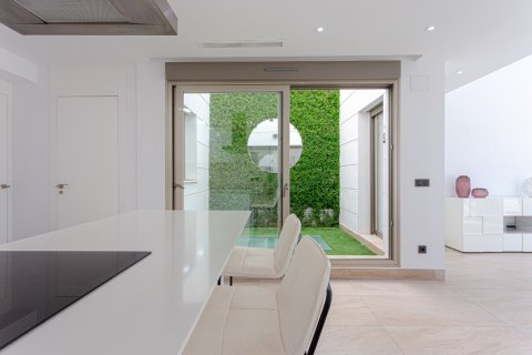 Huvila myytävänä Alicante, Espanja, 4 makuuhuonetta, 149 m2 No. 144560 - kuva 13