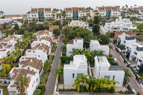 Продажа виллы в Марбелья, Малага, Испания 4 спальни, 434м2 №134440 - фото 20