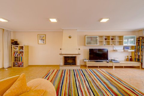 Bungalow for sale in Los Altos, Alicante, Spain 5 bedrooms, 350 sq.m. No. 165345 - photo 20