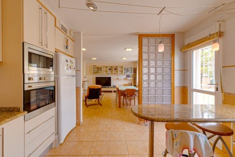 Bungalow for sale in Los Altos, Alicante, Spain 5 bedrooms, 350 sq.m. No. 165345 - photo 28