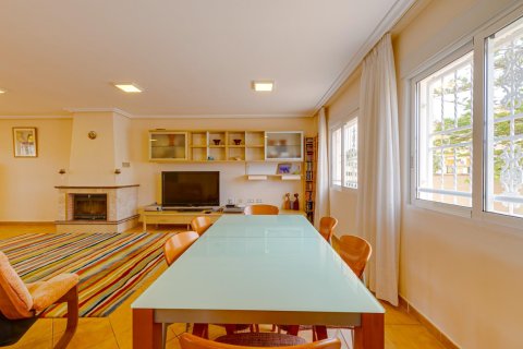 Bungalow for sale in Los Altos, Alicante, Spain 5 bedrooms, 350 sq.m. No. 165345 - photo 21