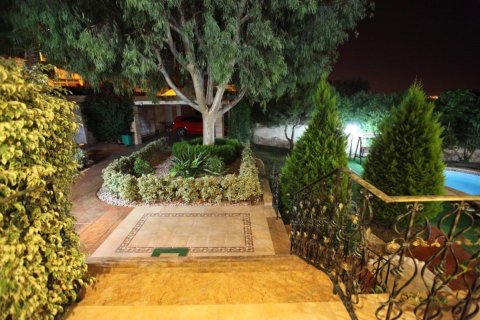 Villa for sale in Ciudad Quesada, Alicante, Spain 5 bedrooms, 369.8 sq.m. No. 165348 - photo 2