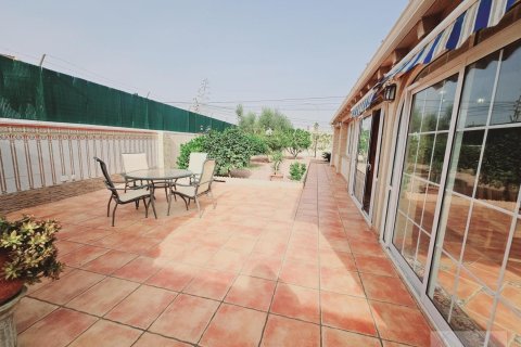 Villa for sale in Torrevieja, Alicante, Spain 5 bedrooms, 230 sq.m. No. 155647 - photo 6