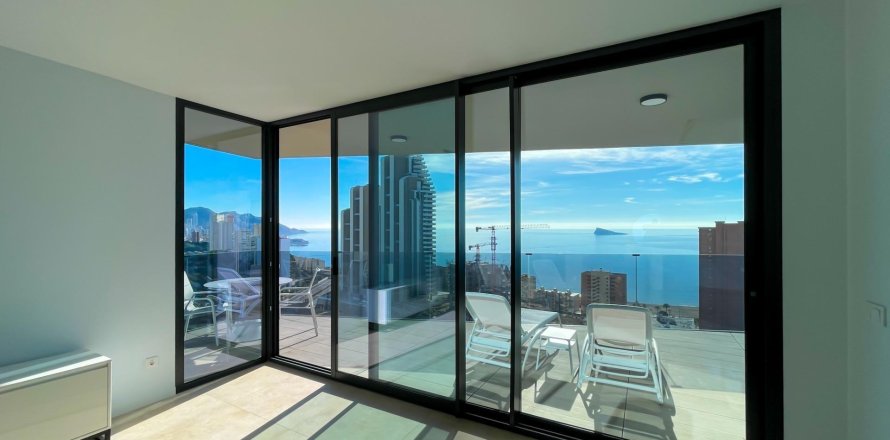 Apartment à Benidorm, Alicante, Espagne 2 chambres, 180 m2 No. 165321