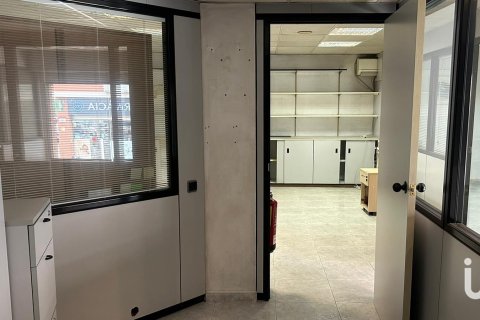 Аренда офиса в Молле-дель-Вальес, Барселона, Испания 170м2 №154345 - фото 9