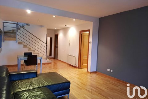 Talo vuokrattavana Sant Vicenc De Montalt, Barcelona, Espanja, 3 makuuhuonetta, 190 m2 No. 154350 - kuva 4