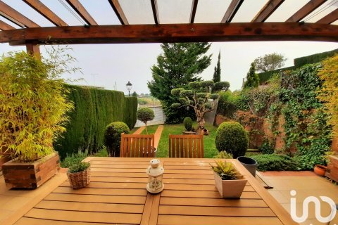 Talo vuokrattavana Sant Vicenc De Montalt, Barcelona, Espanja, 3 makuuhuonetta, 190 m2 No. 154350 - kuva 26