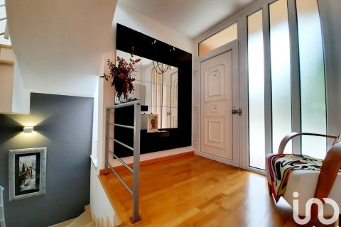 Talo vuokrattavana Sant Vicenc De Montalt, Barcelona, Espanja, 3 makuuhuonetta, 190 m2 No. 154350 - kuva 23