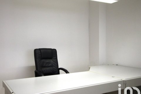 Liikekiinteistö vuokrattavana Benidoleig, Alicante, Espanja , 40 m2 No. 154346 - kuva 4