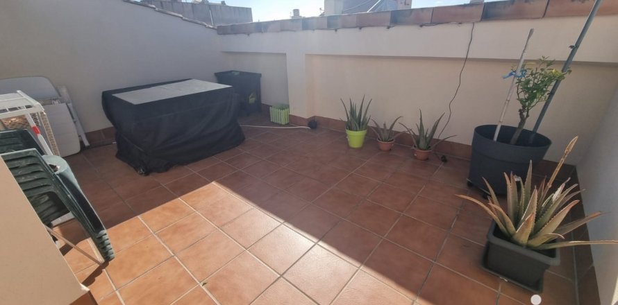 Dzīvoklis Les Roquetes, Barcelona, Spānijā 3 istabas, 123 m2 Nr. 153424