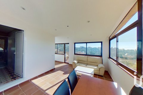 Dom w Barcelona, Hiszpania 13 sypialni, 1059 mkw. nr 153423 – zdjęcie 26