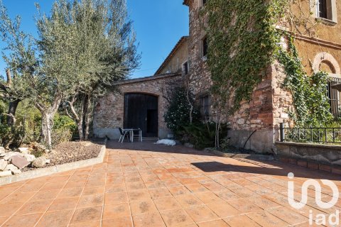 Dom w Barcelona, Hiszpania 13 sypialni, 1059 mkw. nr 153423 – zdjęcie 29