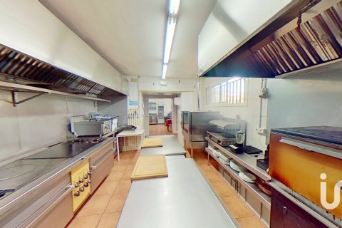 Dom w Barcelona, Hiszpania 13 sypialni, 1059 mkw. nr 153423 – zdjęcie 13