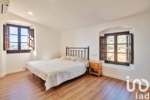 Dom w Barcelona, Hiszpania 13 sypialni, 1059 mkw. nr 153423 – zdjęcie 16