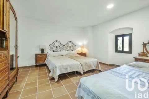 Dom w Barcelona, Hiszpania 13 sypialni, 1059 mkw. nr 153423 – zdjęcie 22